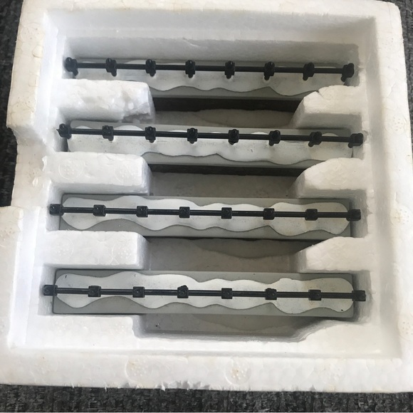 Heritage Village Collection Dept 56 Churchyard Fence Extensions set of 4 - Picture 3 of 8